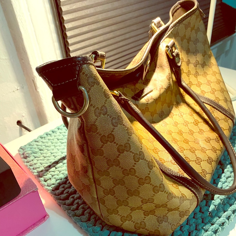 Gucci Tote.